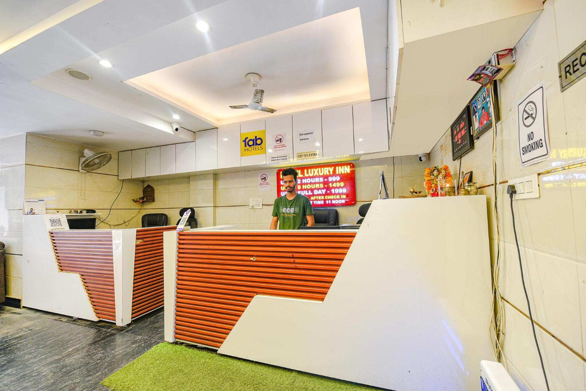 Fabhotel Luxury Inn Near Adarsh Nagar Metro دلهي المظهر الخارجي الصورة