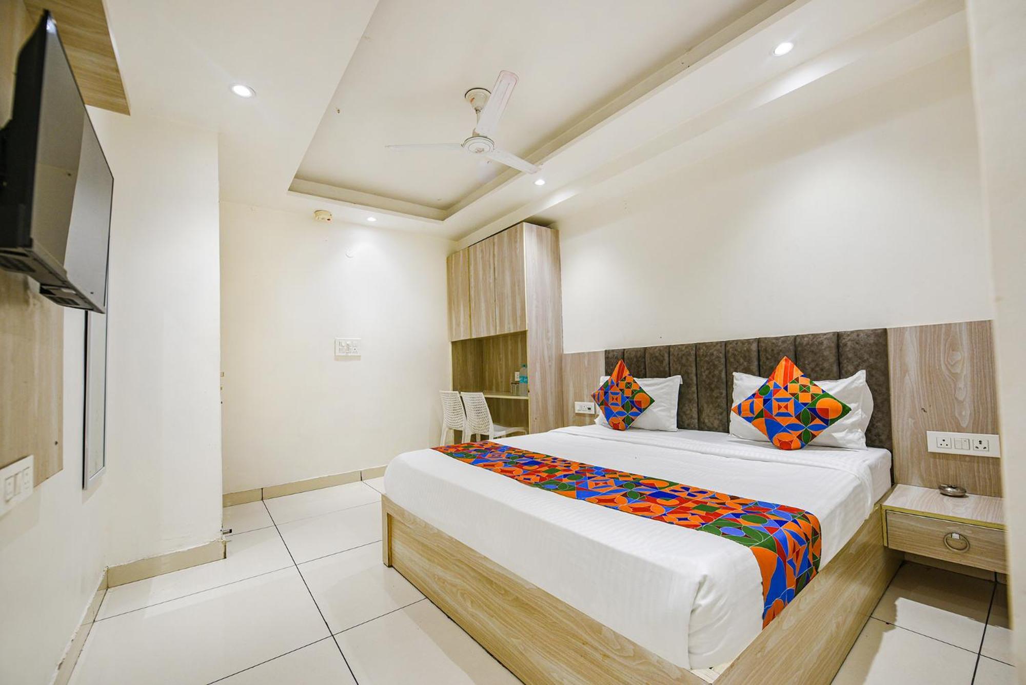 Fabhotel Luxury Inn Near Adarsh Nagar Metro دلهي المظهر الخارجي الصورة