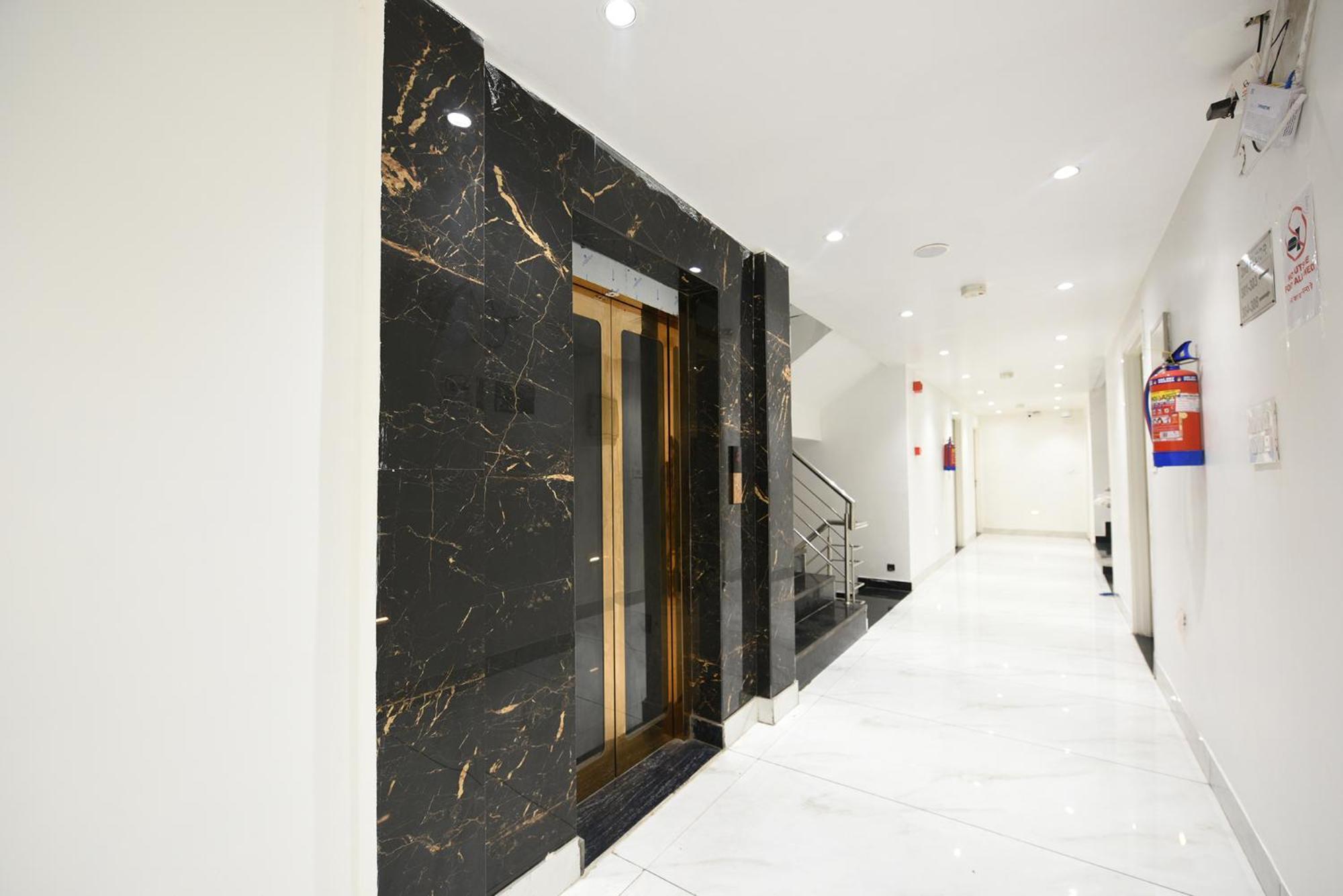 Fabhotel Luxury Inn Near Adarsh Nagar Metro دلهي المظهر الخارجي الصورة