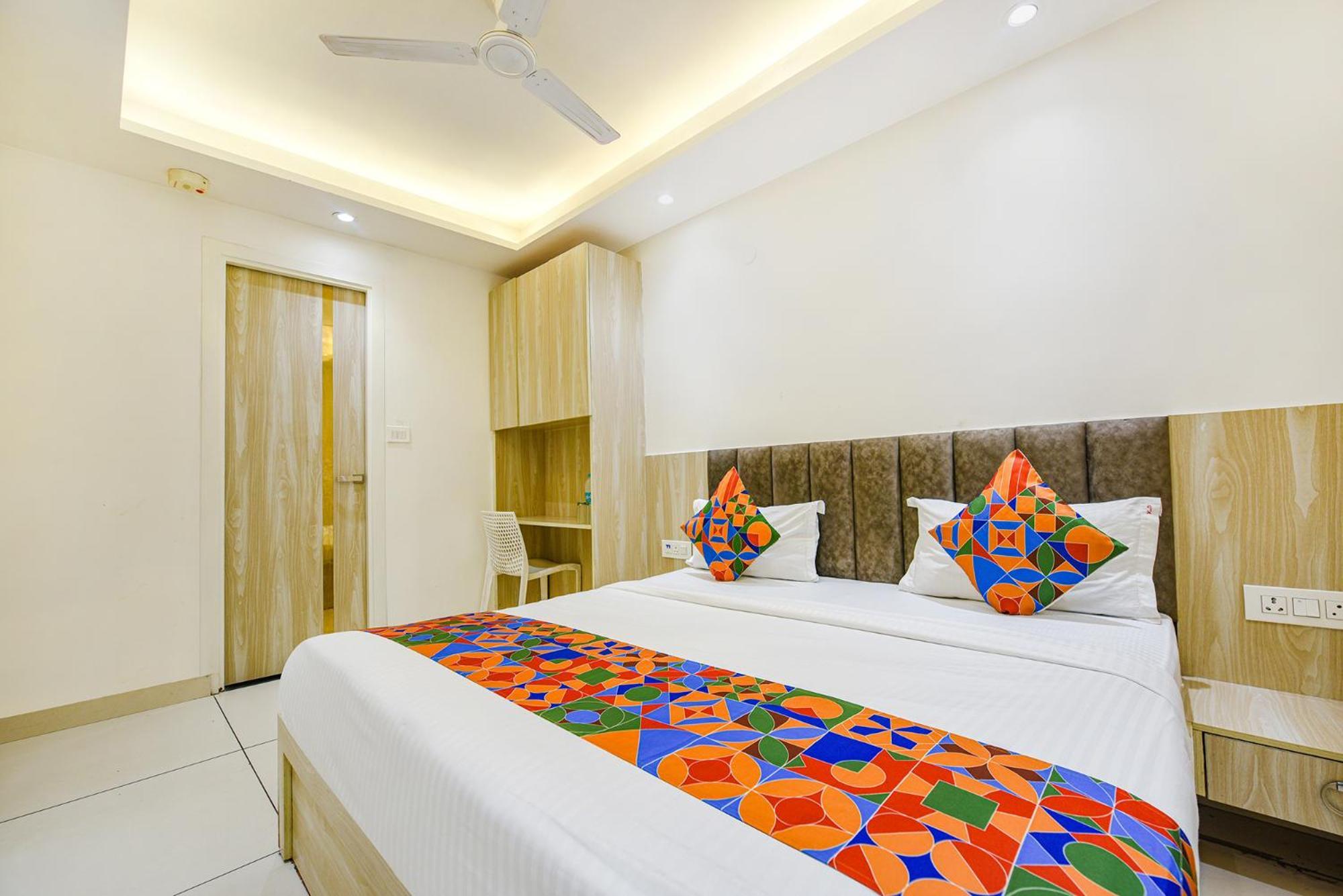 Fabhotel Luxury Inn Near Adarsh Nagar Metro دلهي المظهر الخارجي الصورة